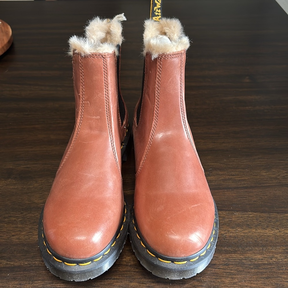 Dr. Martens 2976 Leonore Sherpa Lined Boots - Picture 4 of 7